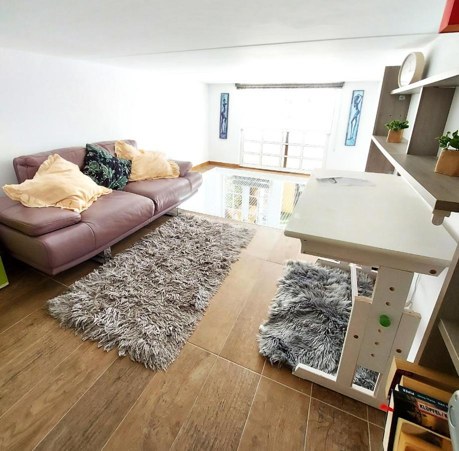 Elegant 3 Bedrooms, Wifi Free アデヘ エクステリア 写真